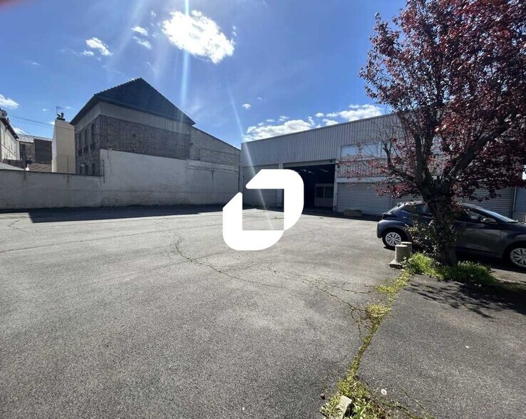 Flex dans Aubervilliers à louer - Photo du bâtiment - Image 2 de 11