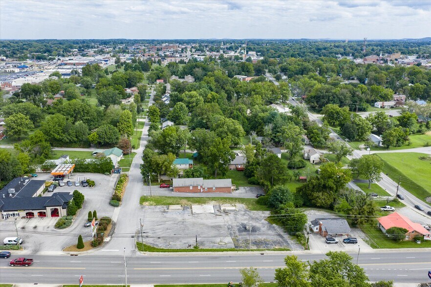 39 W Jackson St, Cookeville, TN à vendre - Photo principale - Image 1 de 10
