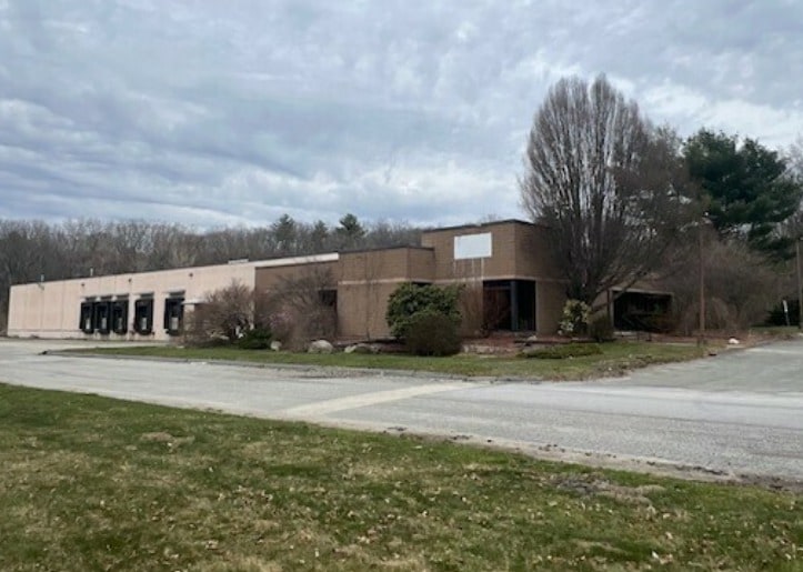 Oxford Portfolio portefeuille de 2 propriétés à vendre sur LoopNet.ca - Photo principale - Image 1 de 2