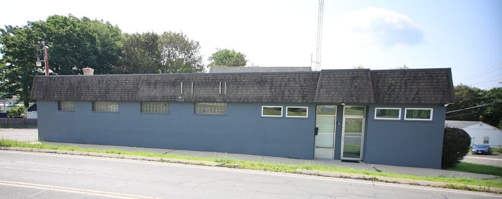 326 Springside Ave, Pittsfield, MA for lease - Primary Photo - Image 2 of 42