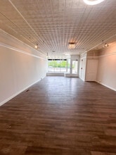 141 S Batavia Ave, Batavia, IL à louer Photo intérieure- Image 1 de 17