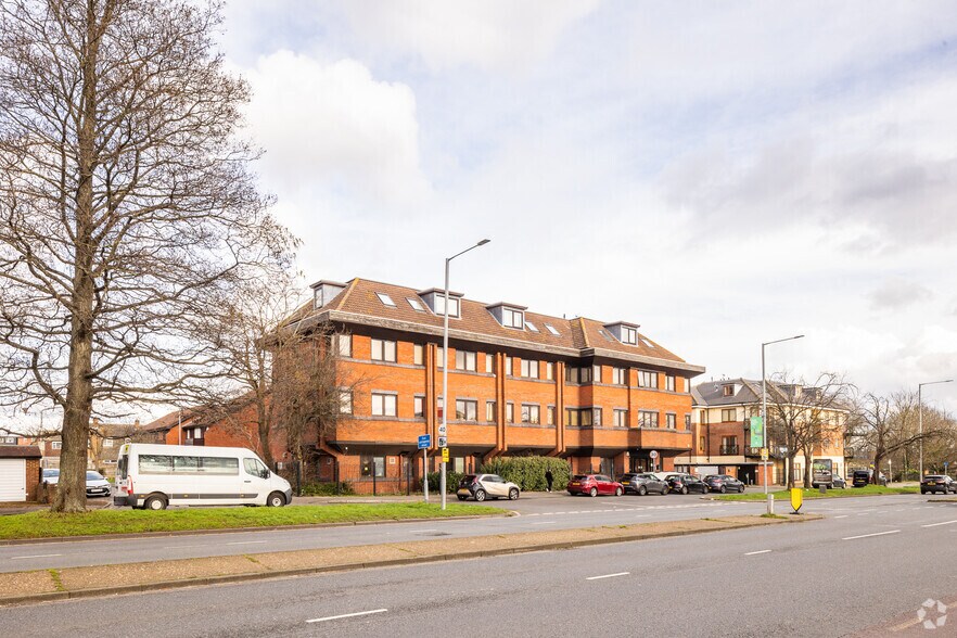 1390 Uxbridge Rd, Uxbridge à vendre - Photo du bâtiment - Image 2 de 19