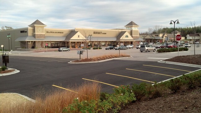 Plus de détails pour SEC Rte 83 & Aptakisic Rd, Long Grove, IL - Commerce de détail à louer