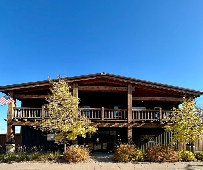 616 Tower Ave, Superior, WI for lease - Building Photo - Image 1 of 1