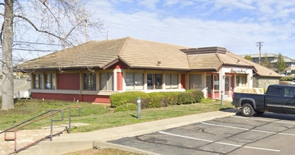 13348-13354 Lincoln Way, Auburn, CA à louer Photo du bâtiment- Image 1 de 3