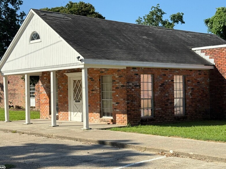 201 Lee St, Tallulah, LA à vendre - Photo du bâtiment - Image 3 de 43