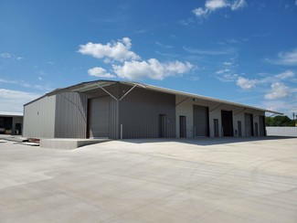 Plus de détails pour 124 Blue Ridge Dr, Kerrville, TX - Industriel à louer