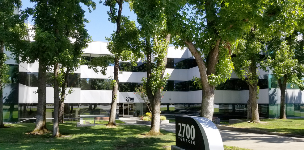 2700 Ygnacio Valley Rd, Walnut Creek, CA à louer - Photo du bâtiment - Image 1 de 11