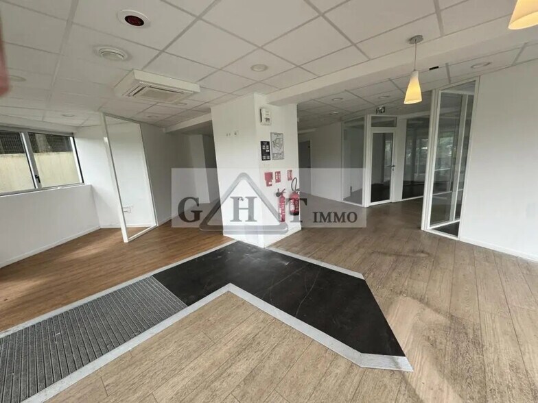 Commerce de détail dans Longjumeau à vendre - Photo intérieure - Image 3 de 7