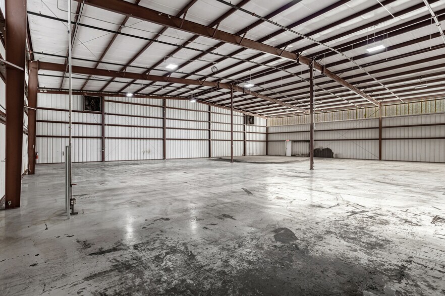 111 Industrial Blvd, Winter Haven, FL for lease - Interior Photo - Image 3 of 11