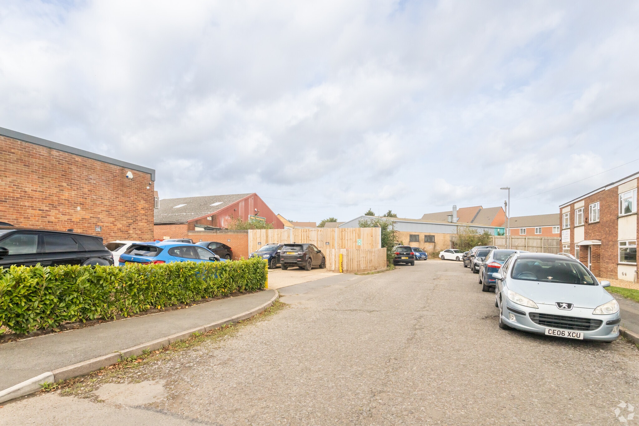 1-3 Willow Rd, Yaxley à vendre Photo principale- Image 1 de 2