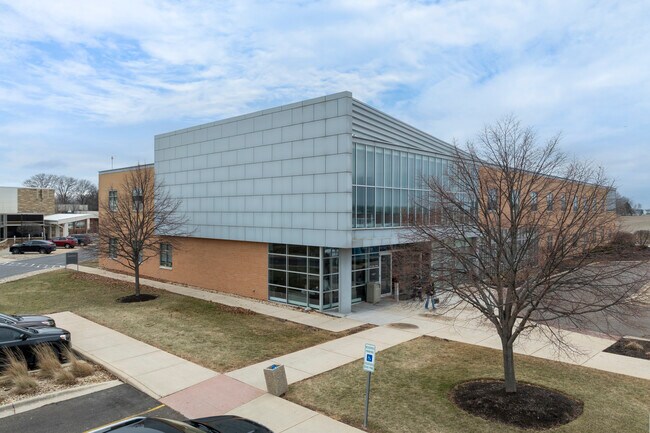 More details for 1310 Main St, Sandwich, IL - Office for Lease