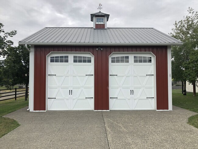 Plus de détails pour 303 W Garfield St, Enterprise, OR - Commerce de détail à vendre