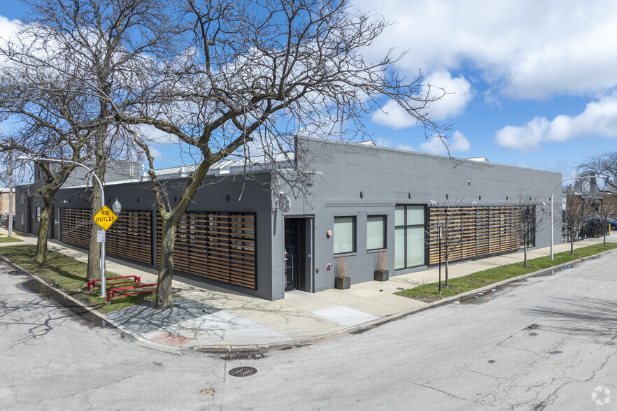 2324 W Fulton St, Chicago, IL for sale - Primary Photo - Image 1 of 1