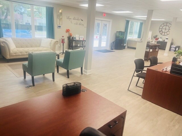 1309 N Wheeler St, Plant City, FL à louer - Photo du bâtiment - Image 2 de 5