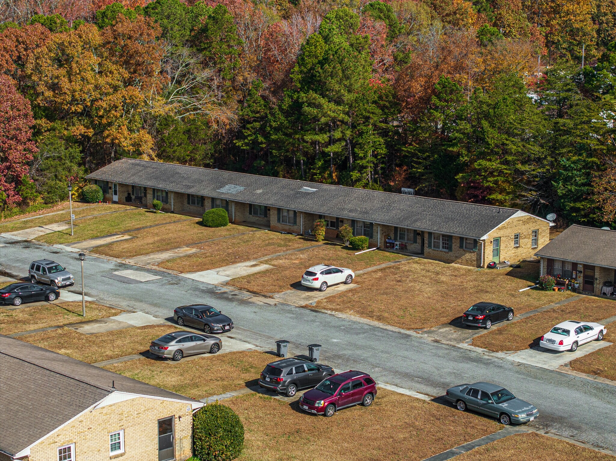 1025 Harris Dr, South Boston, VA for sale Primary Photo- Image 1 of 8
