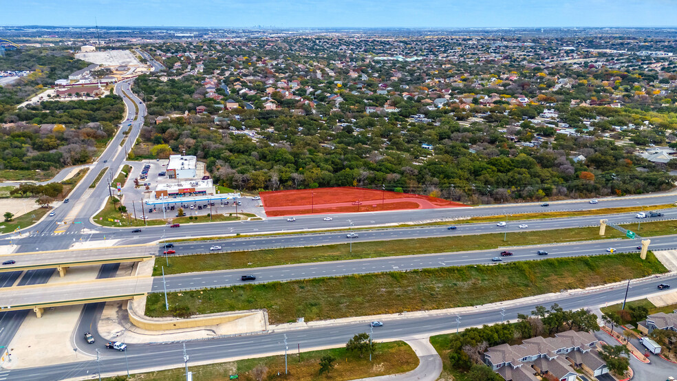 W Loop 1604 and West Military Drive, San Antonio, TX à louer - Photo du bâtiment - Image 3 de 8