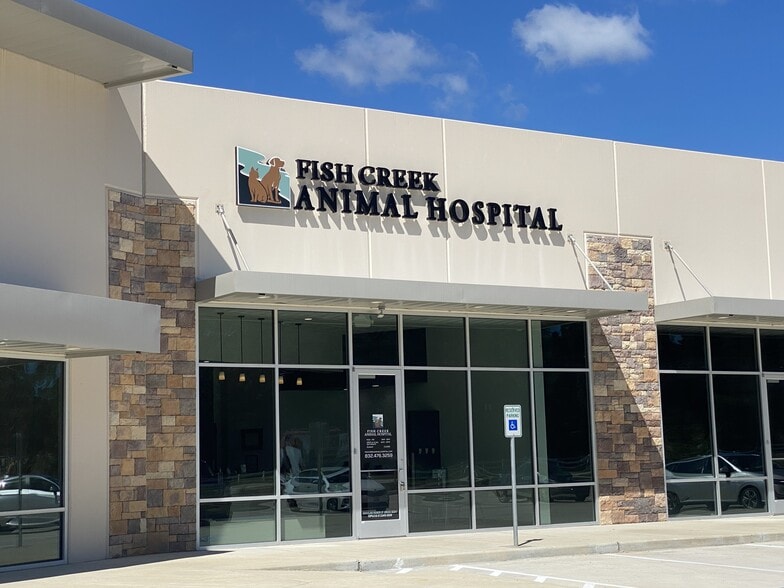 618 Fish Creek Thoroughfare, Montgomery, TX à vendre - Photo du bâtiment - Image 3 de 7