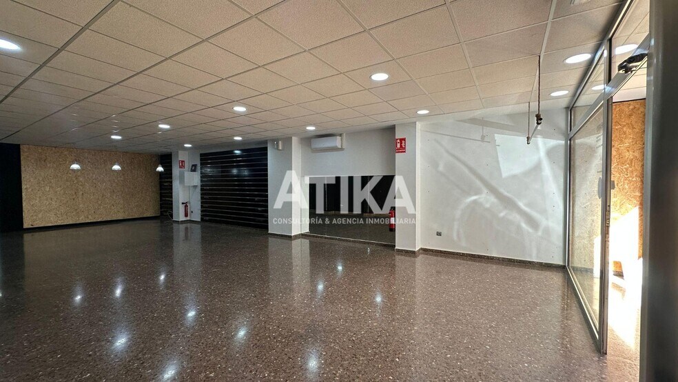 Avinguda de Francisco Cerda, 45, Ontinyent, Valencia à louer - Photo du bâtiment - Image 3 de 9