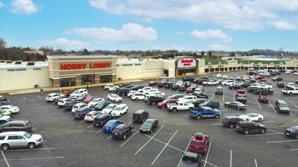 2835 S Highway 27, Somerset, KY for lease - Building Photo - Image 1 of 13