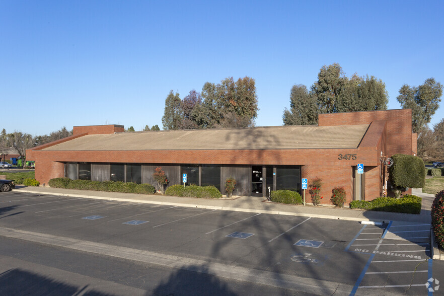 3475 W Shaw Ave, Fresno, CA for sale - Building Photo - Image 1 of 1