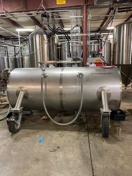 1301 Barth Ave, Indianapolis, IN à vendre - Photo du bâtiment - Image 3 de 4