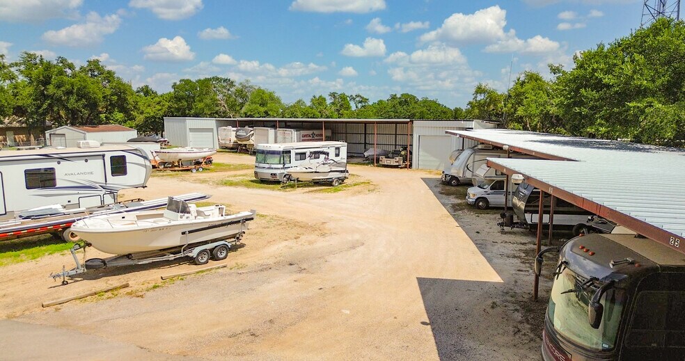 2701 Sam Bass Rd, Round Rock, TX à louer - Photo du bâtiment - Image 3 de 7