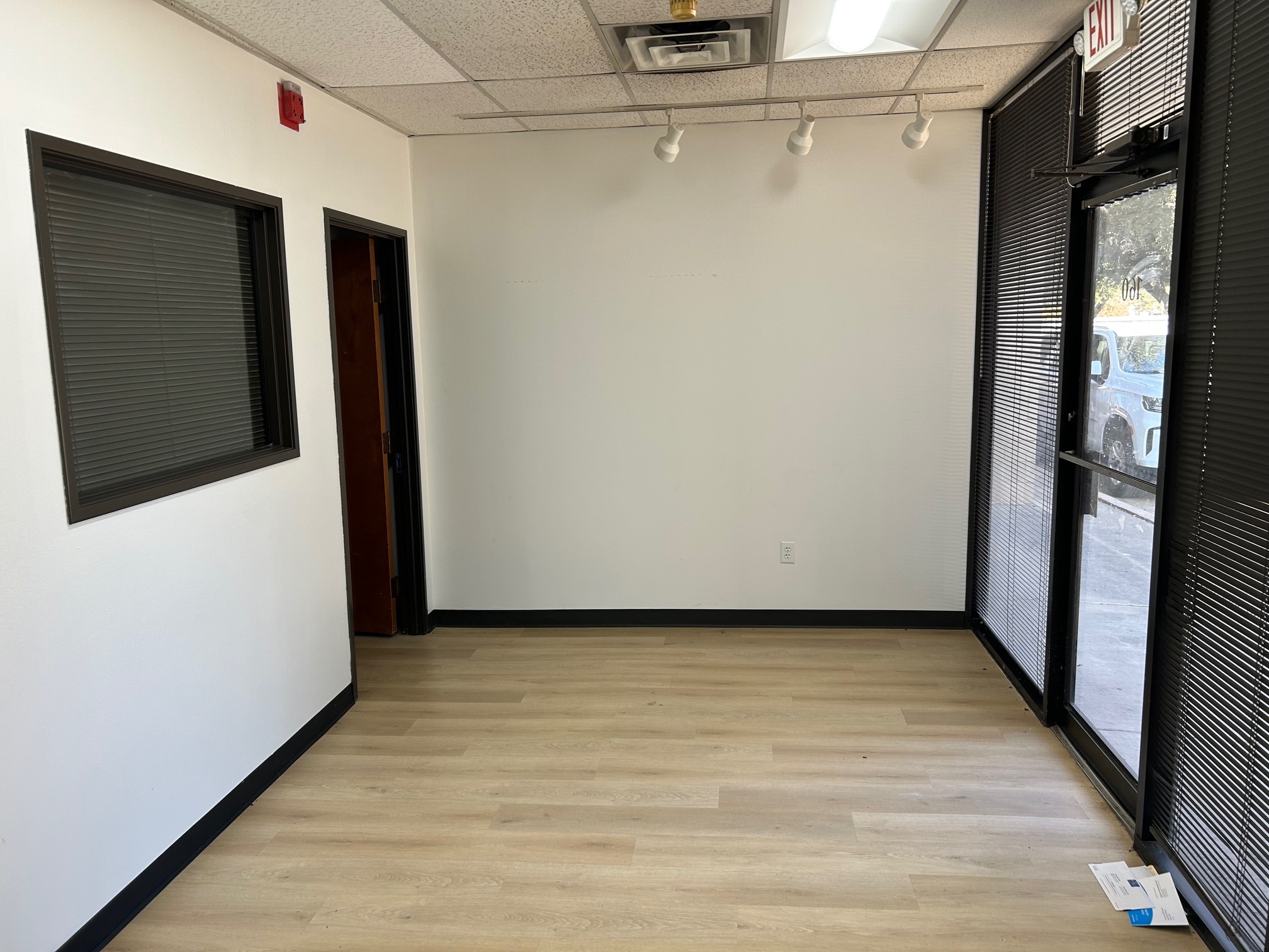 12035 Shiloh Rd, Dallas, TX à louer Hall d’entrée- Image 1 de 5