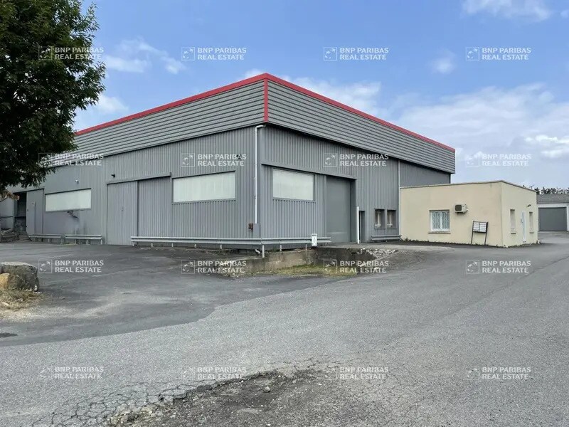 Industrial in Carquefou for lease Building Photo- Image 1 of 16