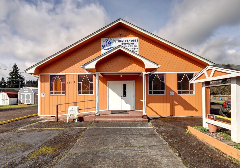 1517 N 4th Ave, Kelso, WA à vendre - Photo du bâtiment - Image 1 de 8