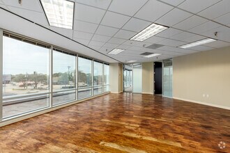 17950 Preston Rd, Dallas, TX à louer Photo intérieure- Image 2 de 4