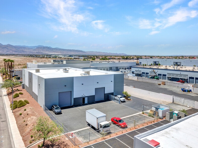 2730 Brooks Ave, North Las Vegas, NV for lease - Building Photo - Image 3 of 4