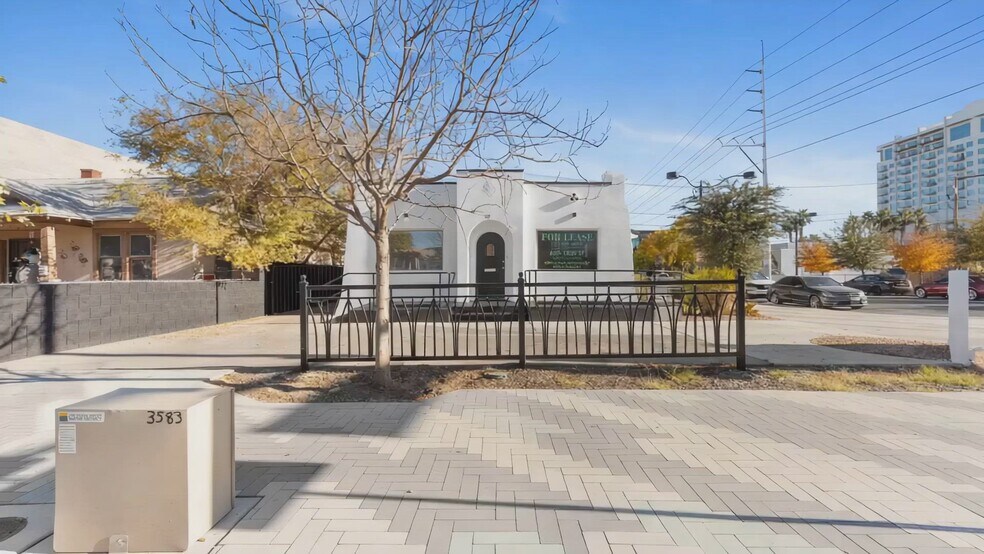 310 Gass Ave, Las Vegas, NV à louer - Vidéo sur l’inscription commerciale - Image 2 de 43