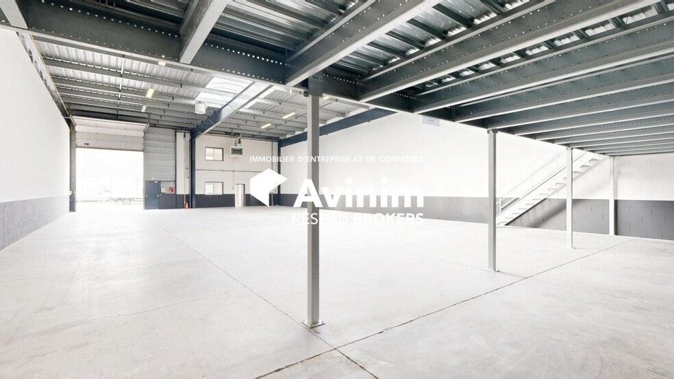 Industrial in Bezons for lease - Interior Photo - Image 2 of 5