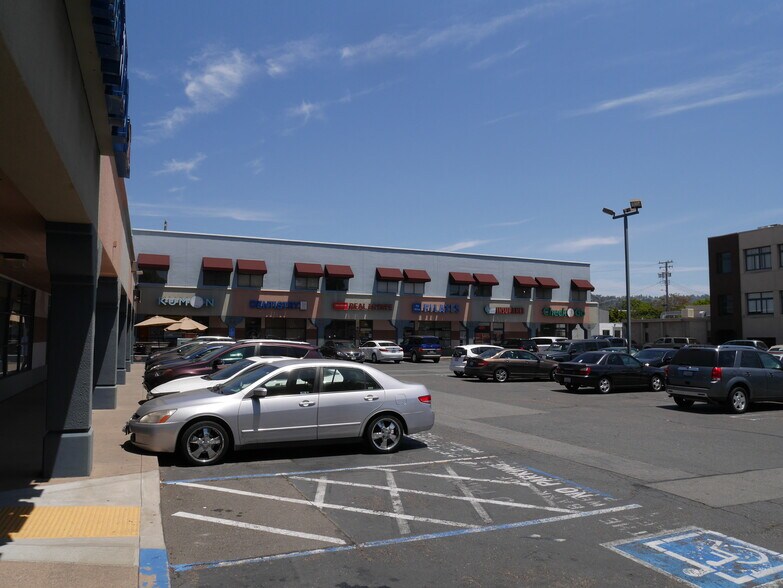 11100 San Pablo Ave, El Cerrito, CA à louer - Photo du bâtiment - Image 2 de 3