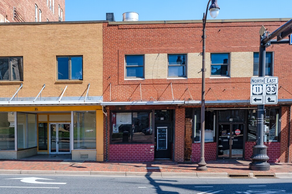 22 S Main St, Harrisonburg, VA à louer Photo du bâtiment- Image 1 de 24