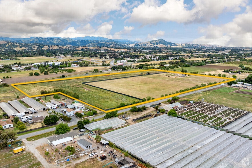 1020 San Martin Ave, San Martin, CA for lease - Aerial - Image 2 of 21