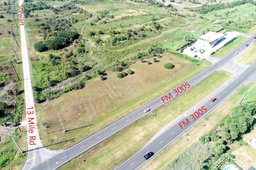 14430 San Luis Rd pass, Galveston, TX à vendre - Photo du bâtiment - Image 2 de 6