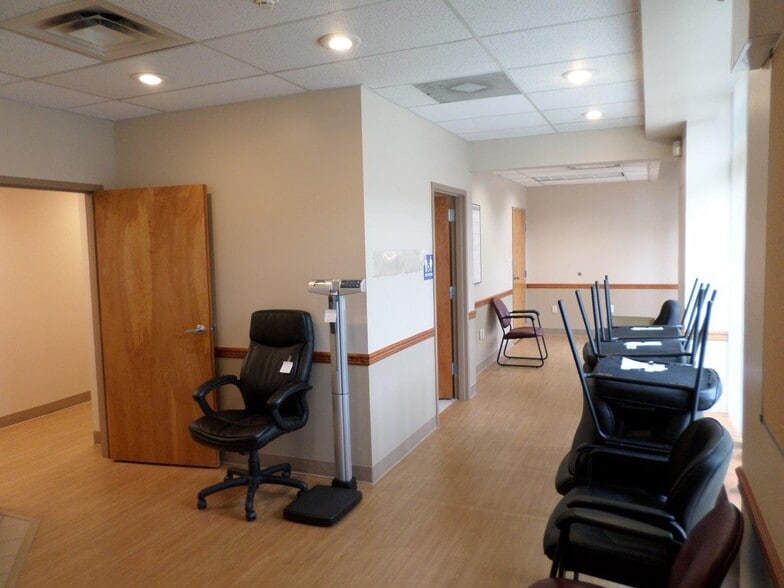 1140-1141 Quincy Ave, Dunmore, PA for lease - Interior Photo - Image 3 of 13