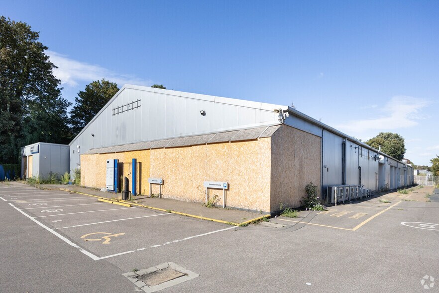 Crown Quay Ln, Sittingbourne à vendre - Photo du bâtiment - Image 3 de 6