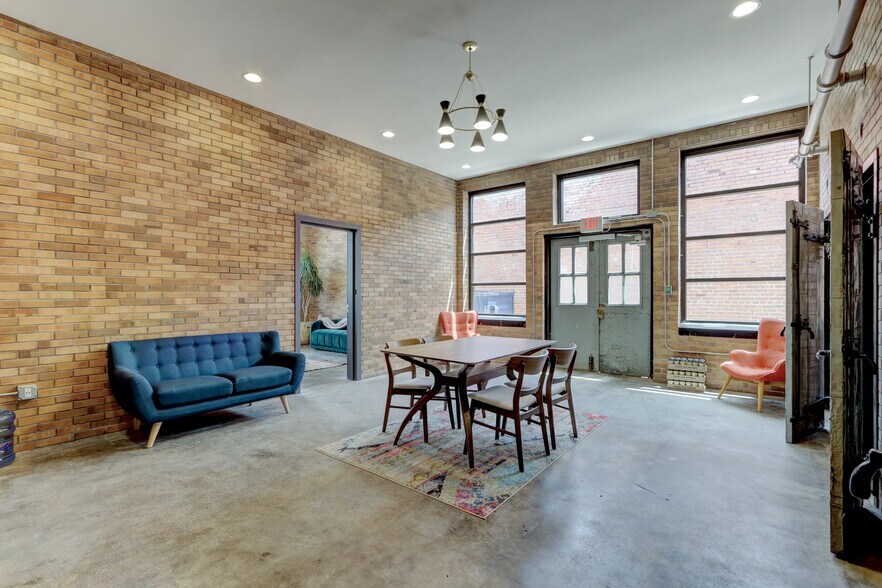 10 N Lee Ave, Oklahoma City, OK for sale - Interior Photo - Image 2 of 27