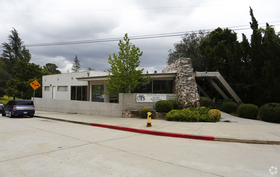 3436 N Verdugo Rd, Glendale, CA for lease - Building Photo - Image 2 of 4