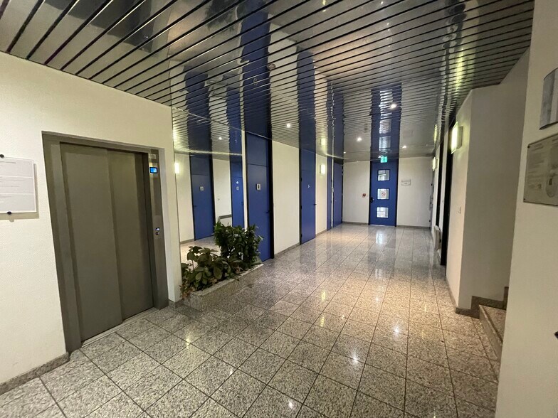 1 Rue Jean Sapidus, Illkirch-Graffenstaden for sale - Building Photo - Image 2 of 2