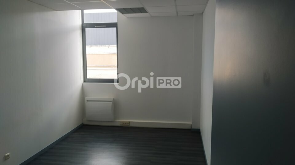 Bureau dans Reims à louer - Photo du bâtiment - Image 3 de 5