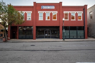 210 N Tennessee St, McKinney, TX for lease Interior Photo- Image 1 of 76