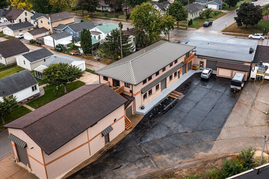 1613 Chase St, La Crosse, WI à louer - Photo du bâtiment - Image 3 de 43