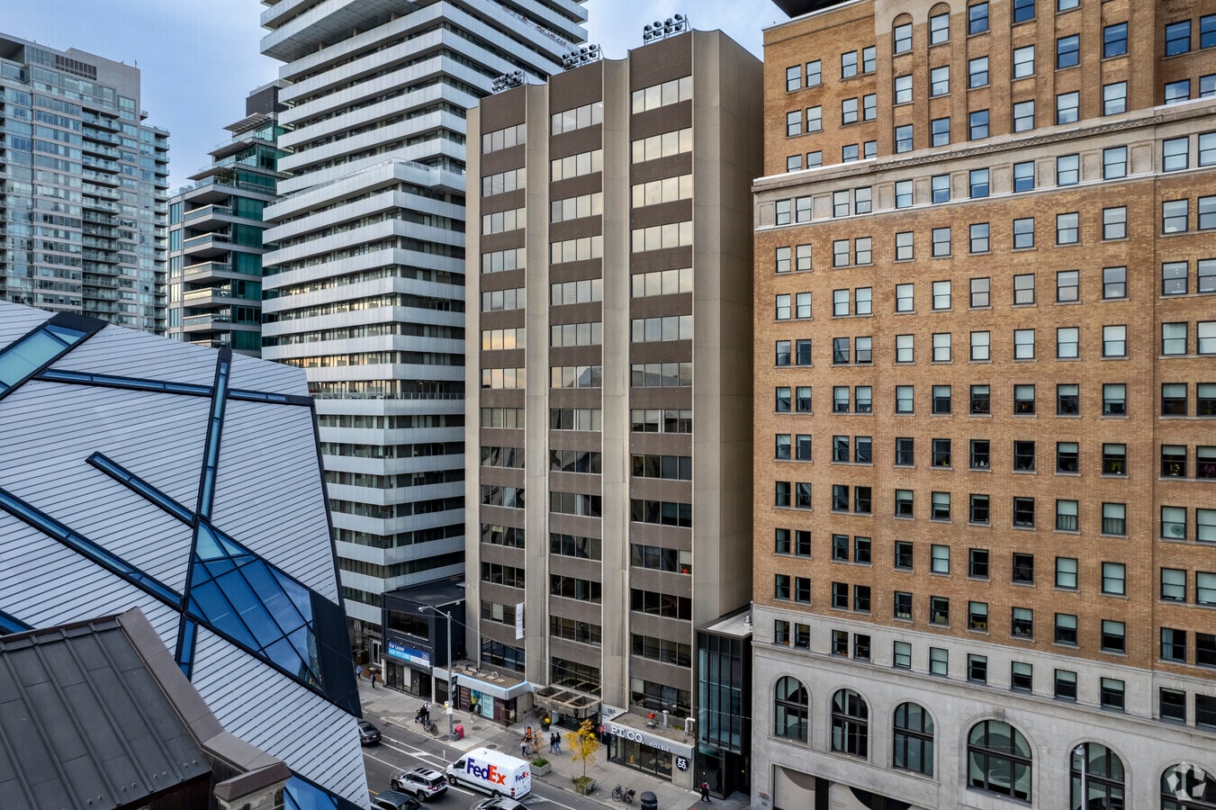 180 Bloor St W, Toronto, ON M5S 2C7 - Office for Lease | LoopNet Canada