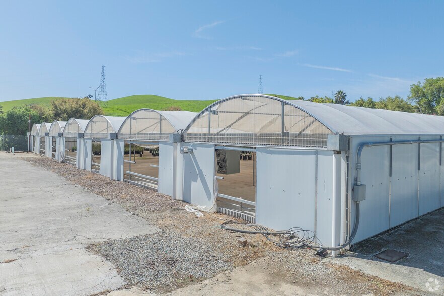 5987 Mission Rd, Sunol, CA à vendre - Photo du bâtiment - Image 3 de 9
