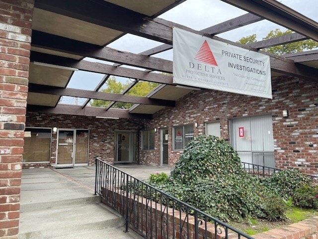 141 E Acacia St, Stockton, CA for lease - Building Photo - Image 2 of 27