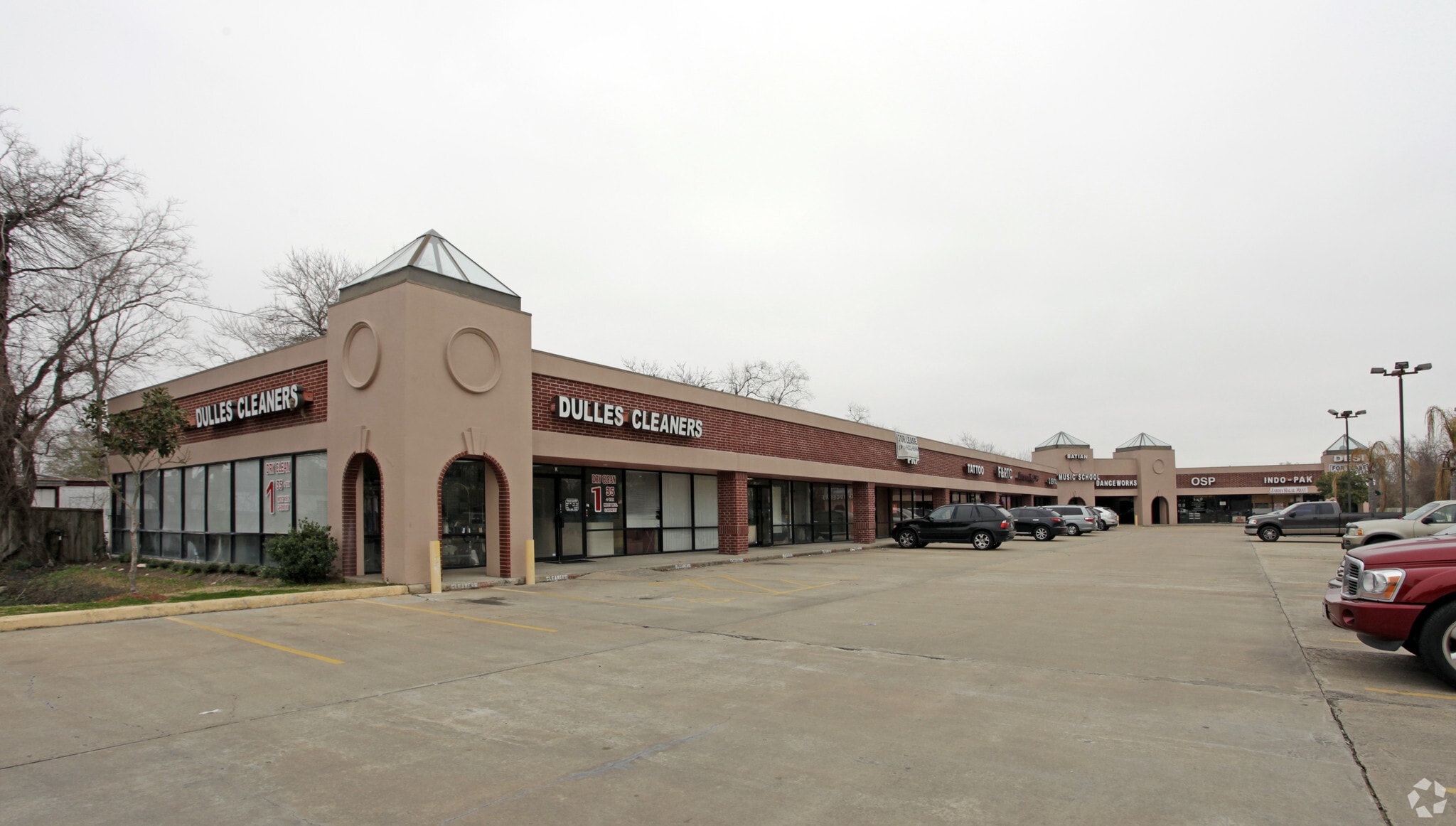 867 Dulles Ave, Stafford, TX for lease Primary Photo- Image 1 of 14